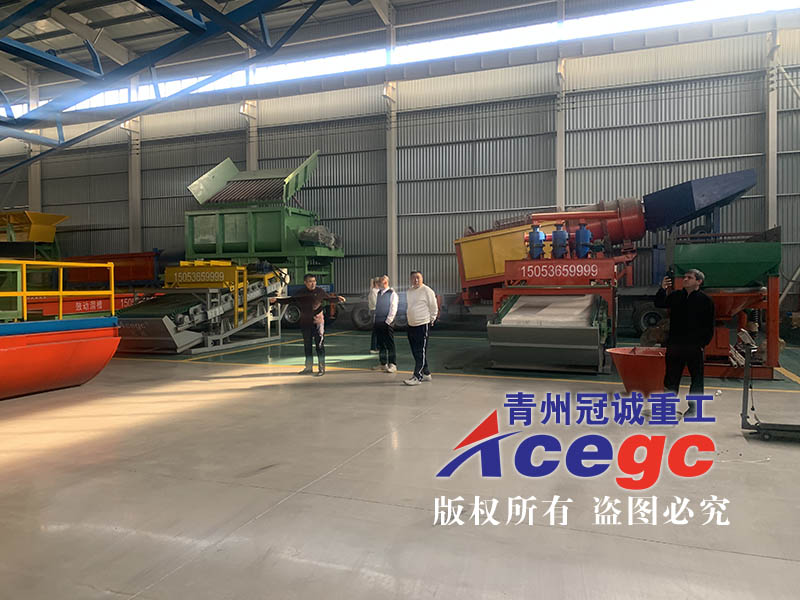 俄羅斯客戶實地考察沙金設(shè)備